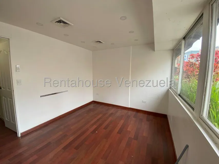 Local Comercial en Alquiler en El Rosal, Distrito Metropolitano - 3