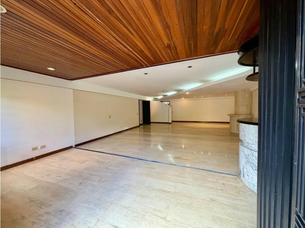 Se vende PB en venta 3H+S/3.5B+S/2P Los Chorros - 3
