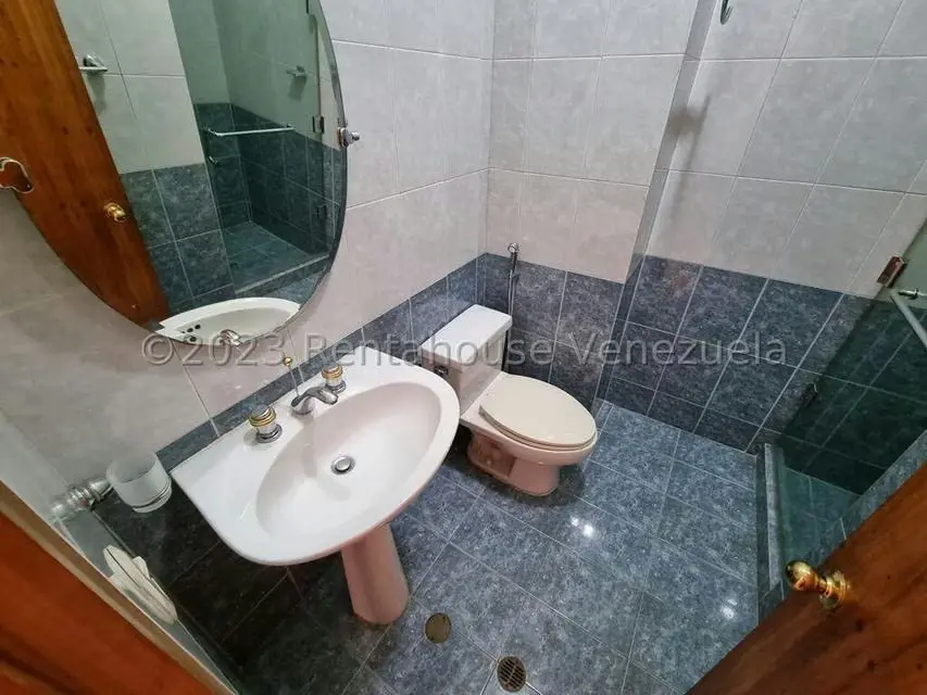 Apartamento (1 Nivel) en Venta en Campo Alegre, Distrito Metropolitano - 19