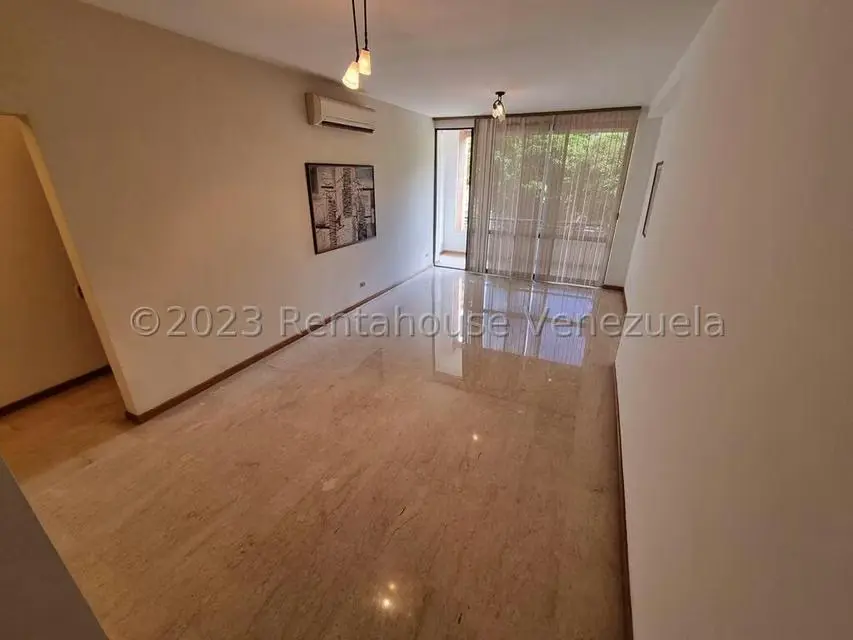 Apartamento (1 Nivel) en Venta en Campo Alegre, Distrito Metropolitano - 4