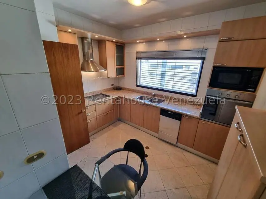 Apartamento (1 Nivel) en Venta en Campo Alegre, Distrito Metropolitano - 10