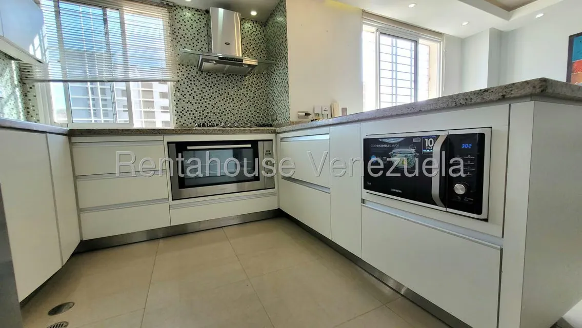 Apartamento (1 Nivel) en Alquiler en Ciudad Roca, Lara - 11