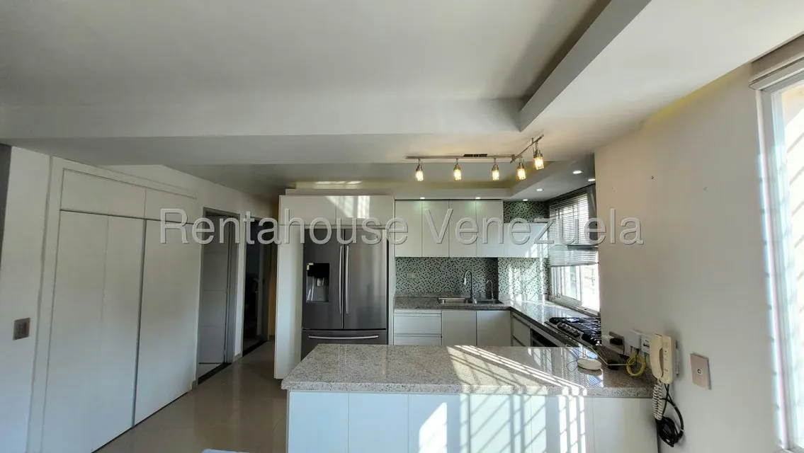 Apartamento (1 Nivel) en Alquiler en Ciudad Roca, Lara - 12