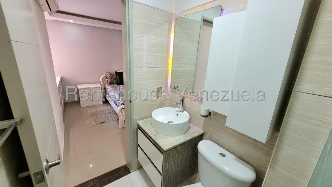 Apartamento (1 Nivel) en Alquiler en Ciudad Roca, Lara - 18