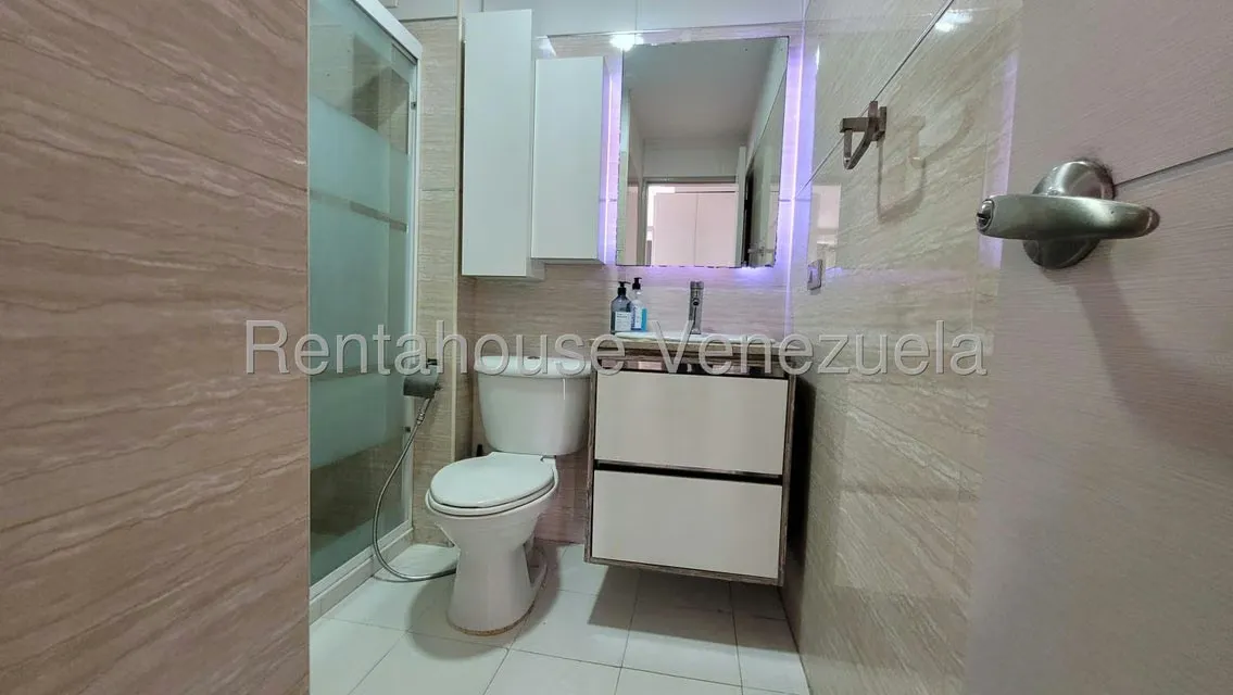 Apartamento (1 Nivel) en Alquiler en Ciudad Roca, Lara - 23