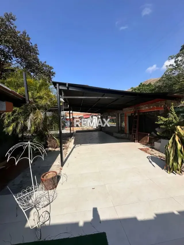 local comercial en alquiler urb la floresta - 2