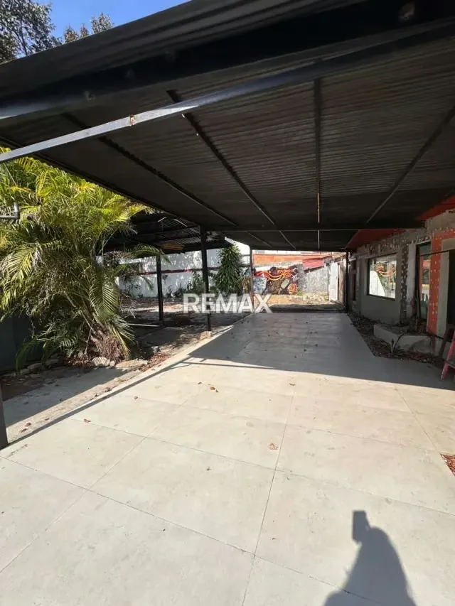 local comercial en alquiler urb la floresta - 3