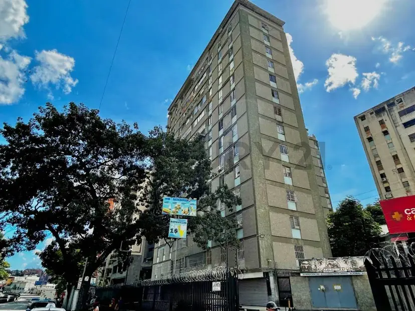 RB - Venta de Espectacular Penthouse en la California Norte