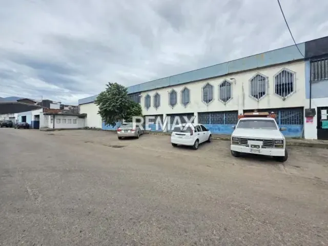 Galpón comercial ubicado en la carrera 2, Barrancas parte baja, municipio cárdenas - 2