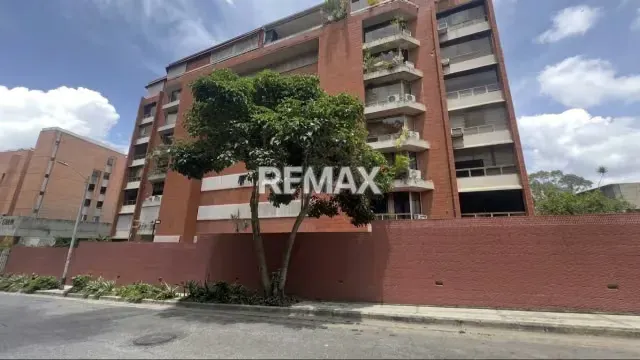 LA TAHONA. VENDO APARTAMENTO PLANTA BAJA de 108m² en CALLE CERRADA.