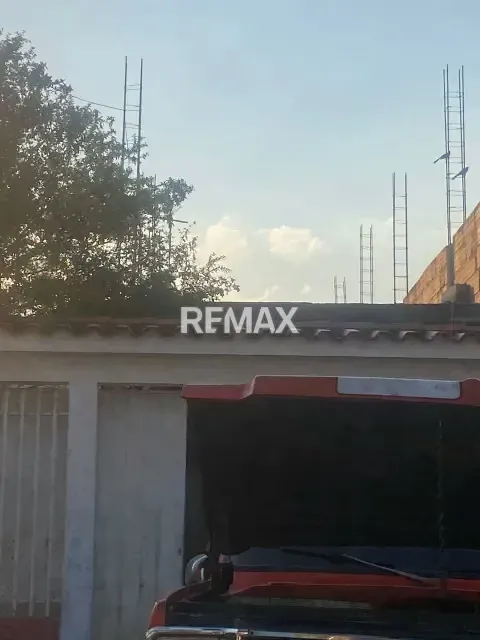 Casa en Venta en exclusiva esta propiedad ubicada estratégicamente en una zona céntrica y tranquila, ideal para quienes buscan comodidad y seguridad en Cabudare - 3