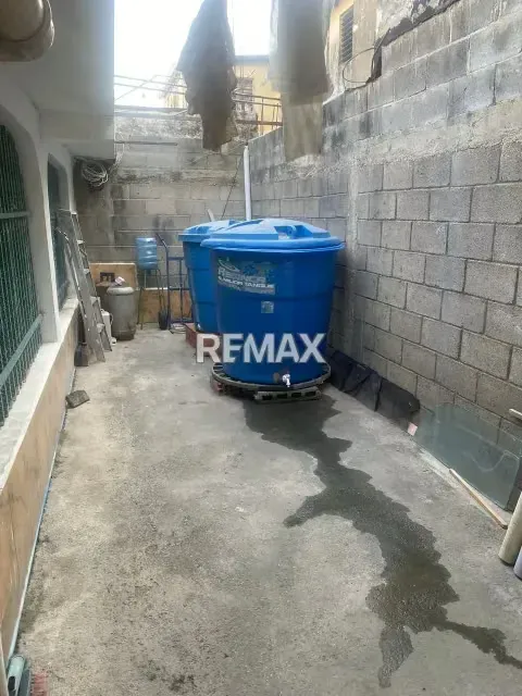 Casa en Venta en exclusiva esta propiedad ubicada estratégicamente en una zona céntrica y tranquila, ideal para quienes buscan comodidad y seguridad en Cabudare - 4