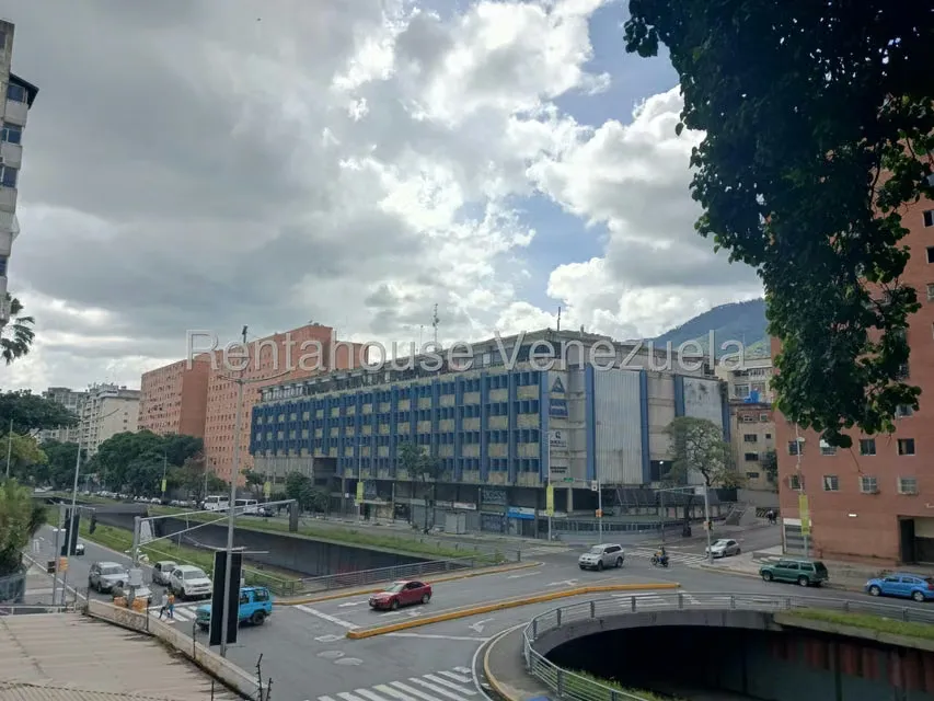 Apartamento (1 Nivel) en Venta en El Recreo, Distrito Metropolitano - 6