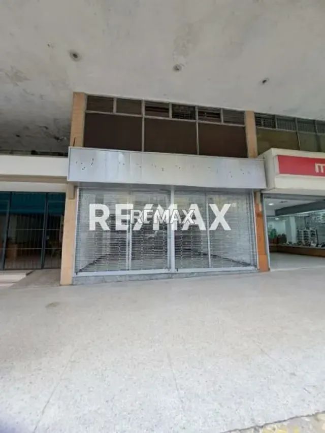 En Venta Local Comercial Avenida 7ma,