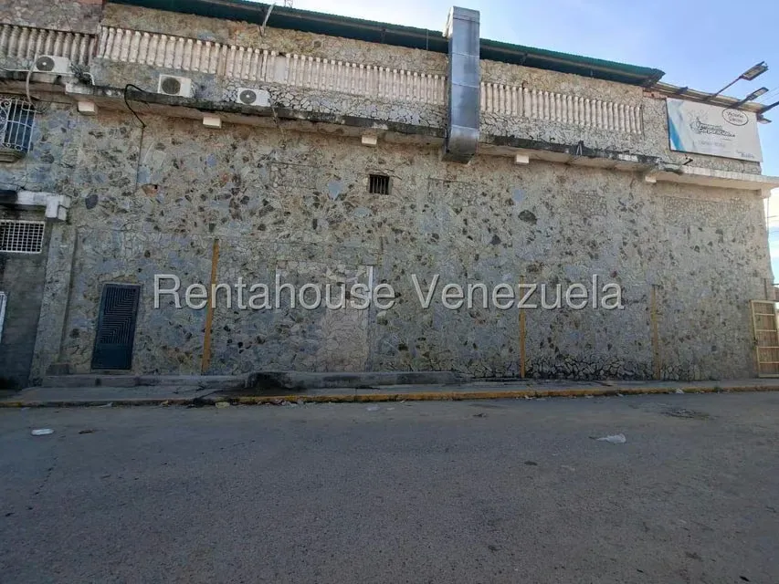 Local Comercial en Venta en Zona Oeste, Lara - 33