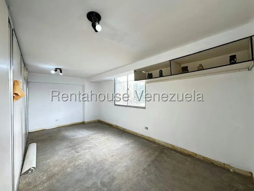Oficina en Alquiler en Zona Centro, Aragua - 12
