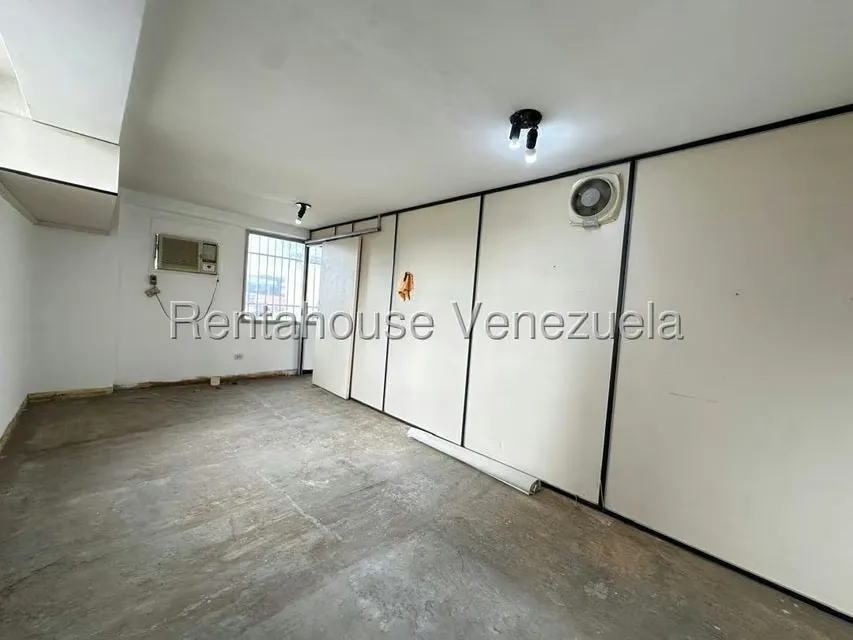 Oficina en Alquiler en Zona Centro, Aragua - 10