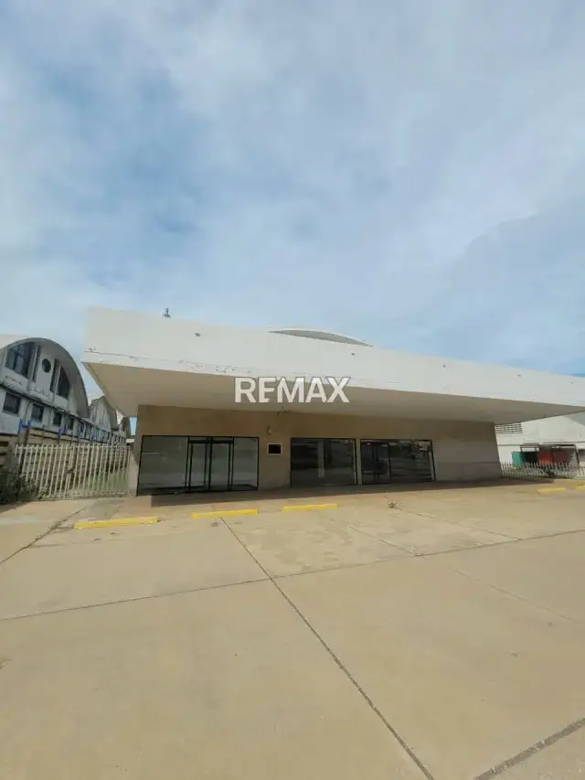 Local comercial en venta. A pie de Av.. sector las garzas Lechería
