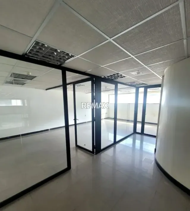 Local comercial en venta. A pie de Av.. sector las garzas Lechería - 3