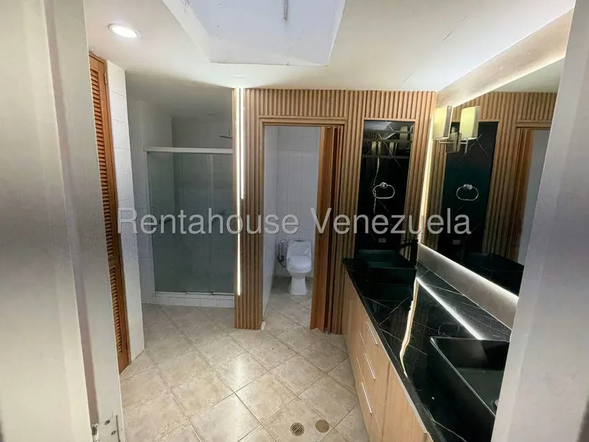 Apartamento (Penthouse) en Venta en Las Esmeraldas, Distrito Metropolitano - 13