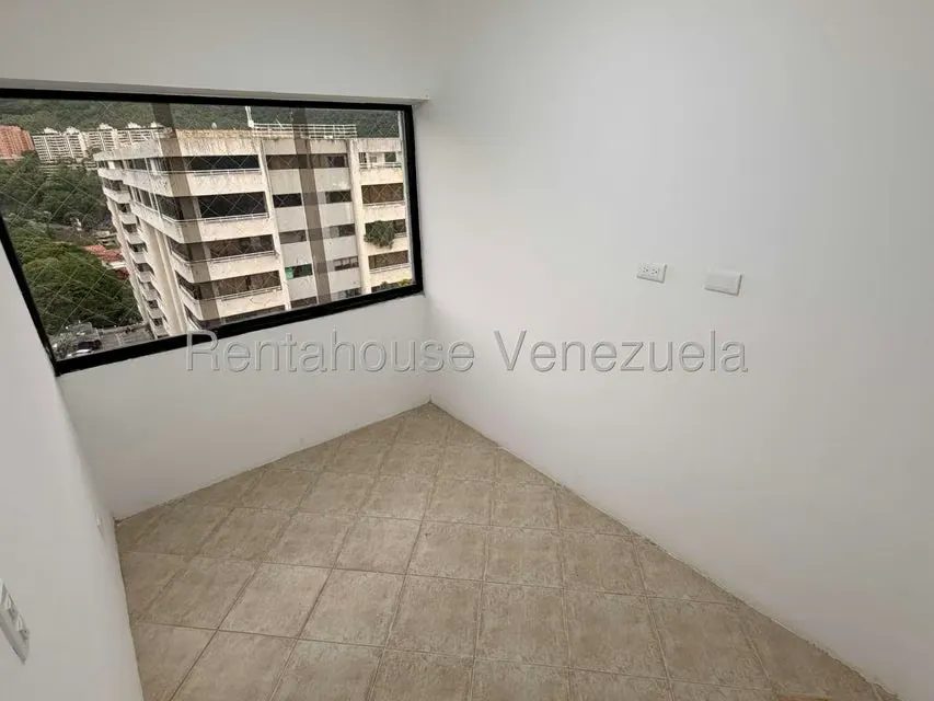 Apartamento (Penthouse) en Venta en Las Esmeraldas, Distrito Metropolitano - 19