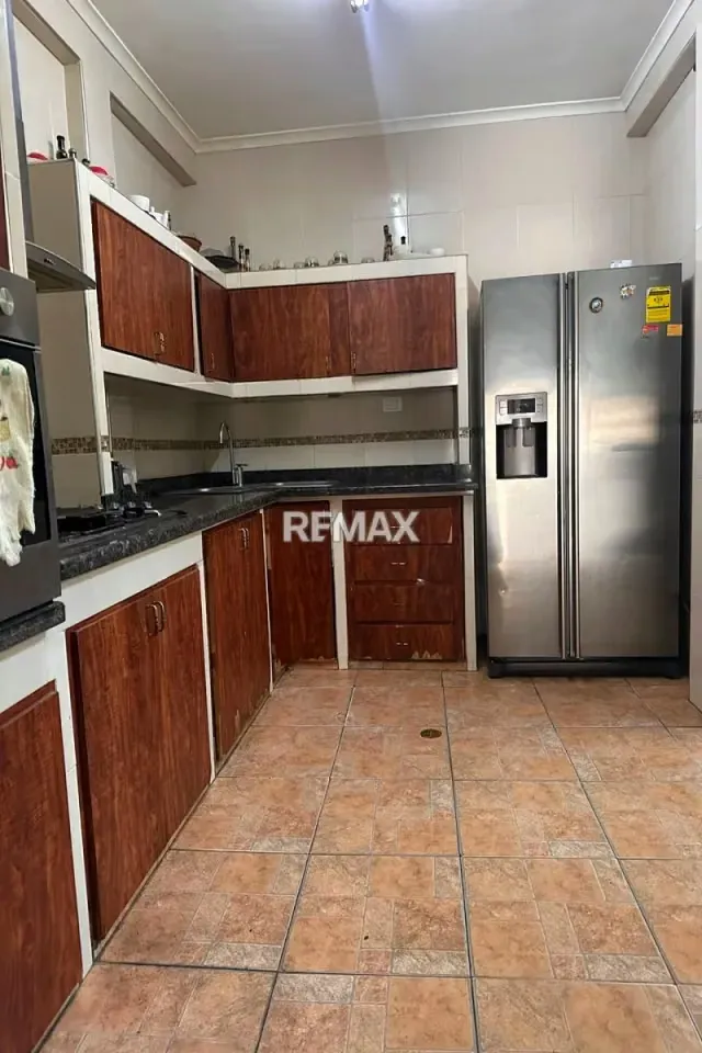 Venta de Casa Av. Andrés Bello - 4