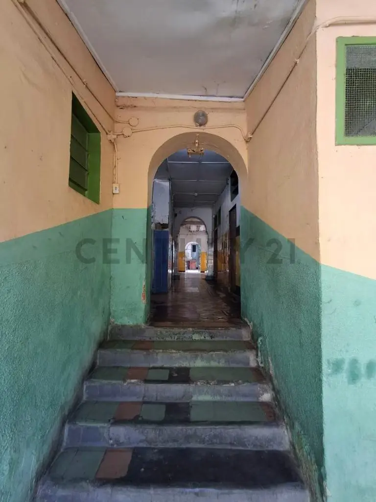 Terreno en venta en La Concordia, Parroquia Santa Teresa, Caracas. 322 USD x m² - 8