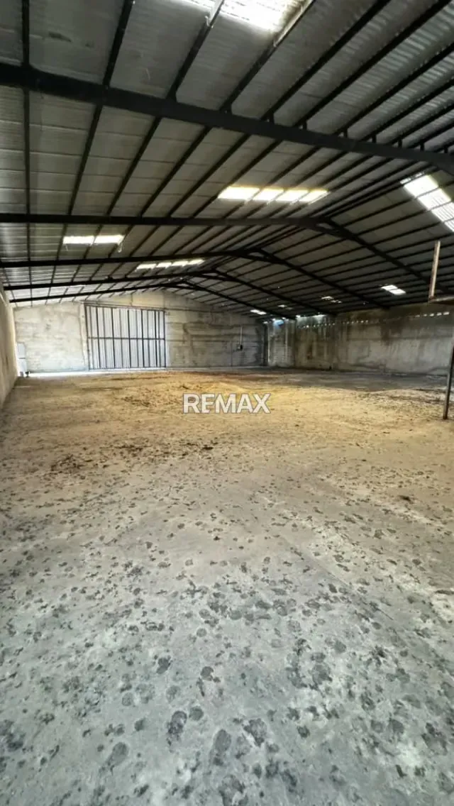 Se Vende Galpón Comercial en la vía principal de El corozo - 4