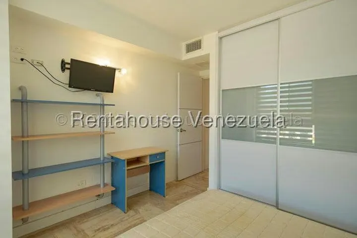 Apartamento (1 Nivel) en Alquiler en Lomas de Las Mercedes, Distrito Metropolitano - 8