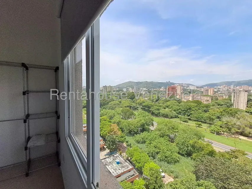 Apartamento (1 Nivel) en Alquiler en Las Chimeneas, Carabobo - 16