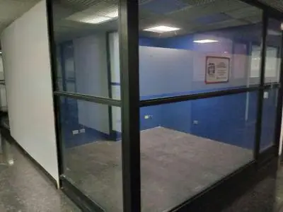 LOCAL COMERCIAL EN ALQUILER C.C. MACARACUAY PLAZA (C2 4F)