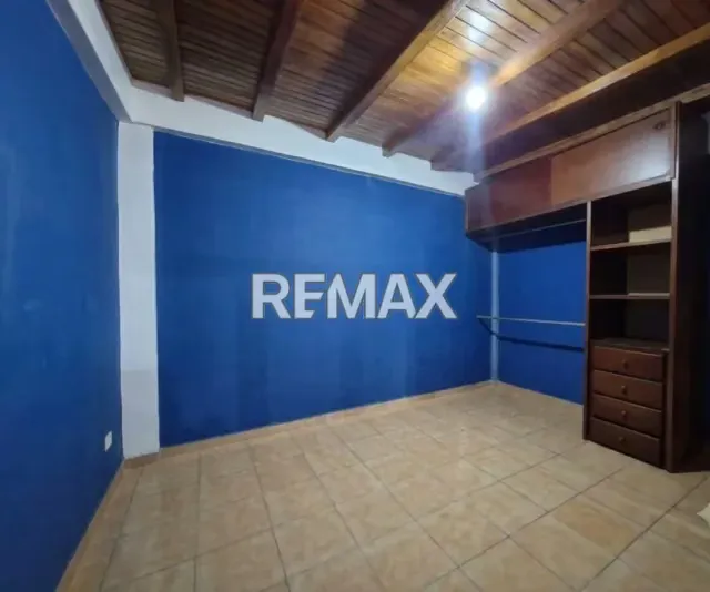 Se vende casa en urb carolina, en la av Libertador (punto de referencia pasando el hotel las lomas) - 10