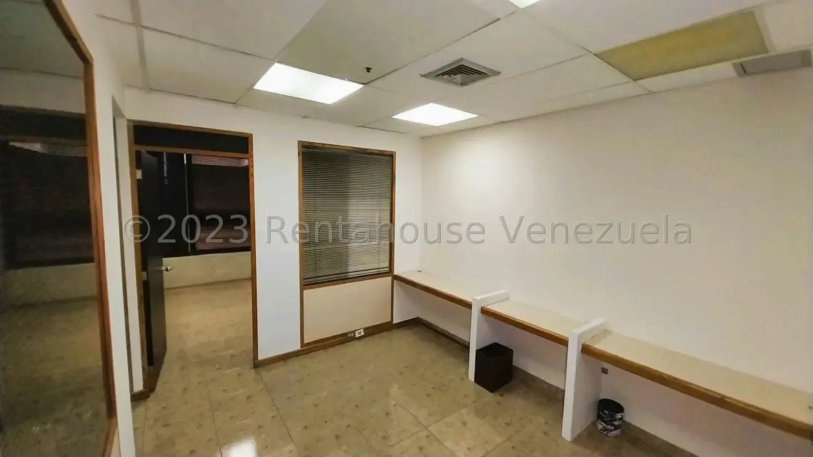 Oficina en Venta en Prados del Este, Distrito Metropolitano - 14