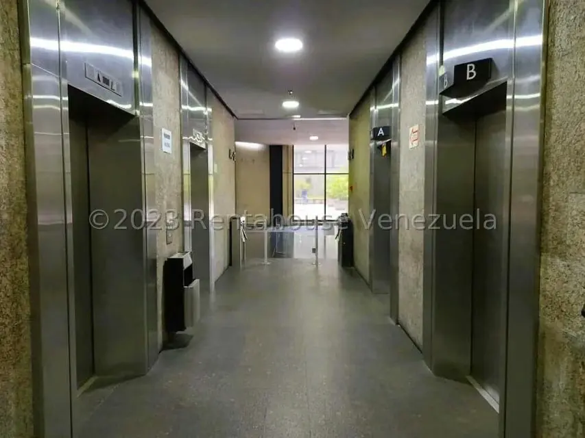 Oficina en Venta en Prados del Este, Distrito Metropolitano - 23