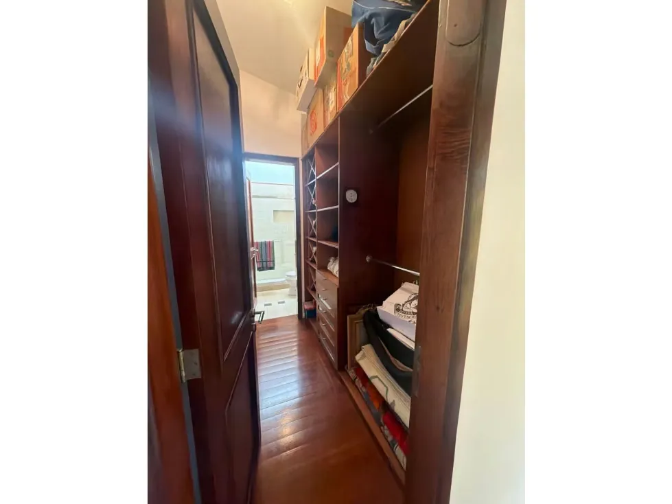 Se Vende Town House Alto Hatillo 5H +S/ 7B + S/ 4P - 12