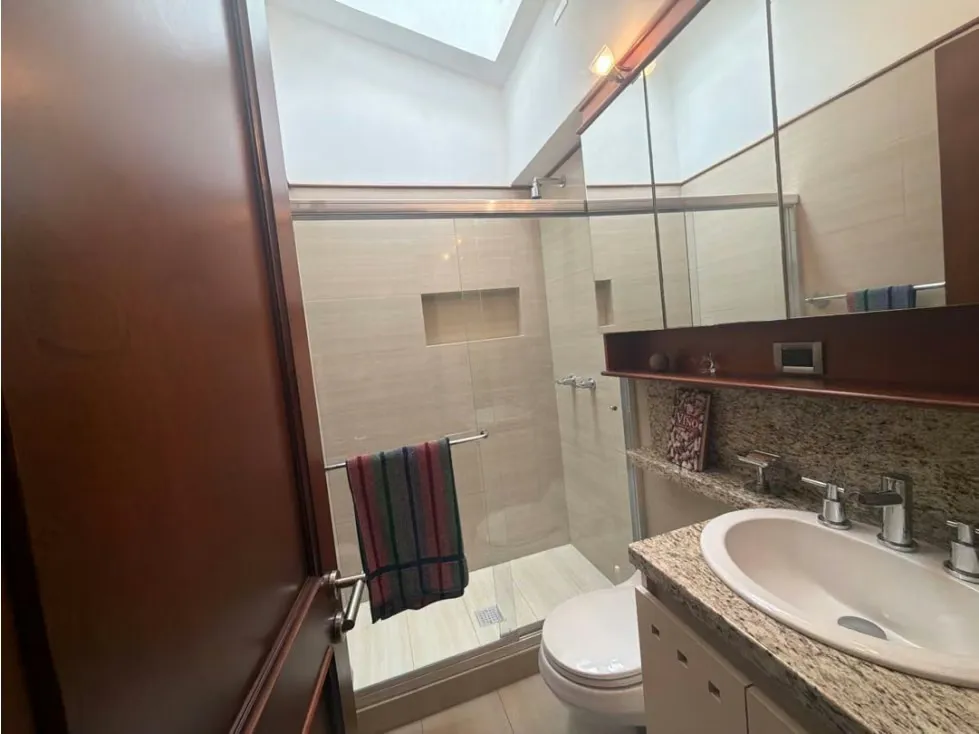 Se Vende Town House Alto Hatillo 5H +S/ 7B + S/ 4P - 16