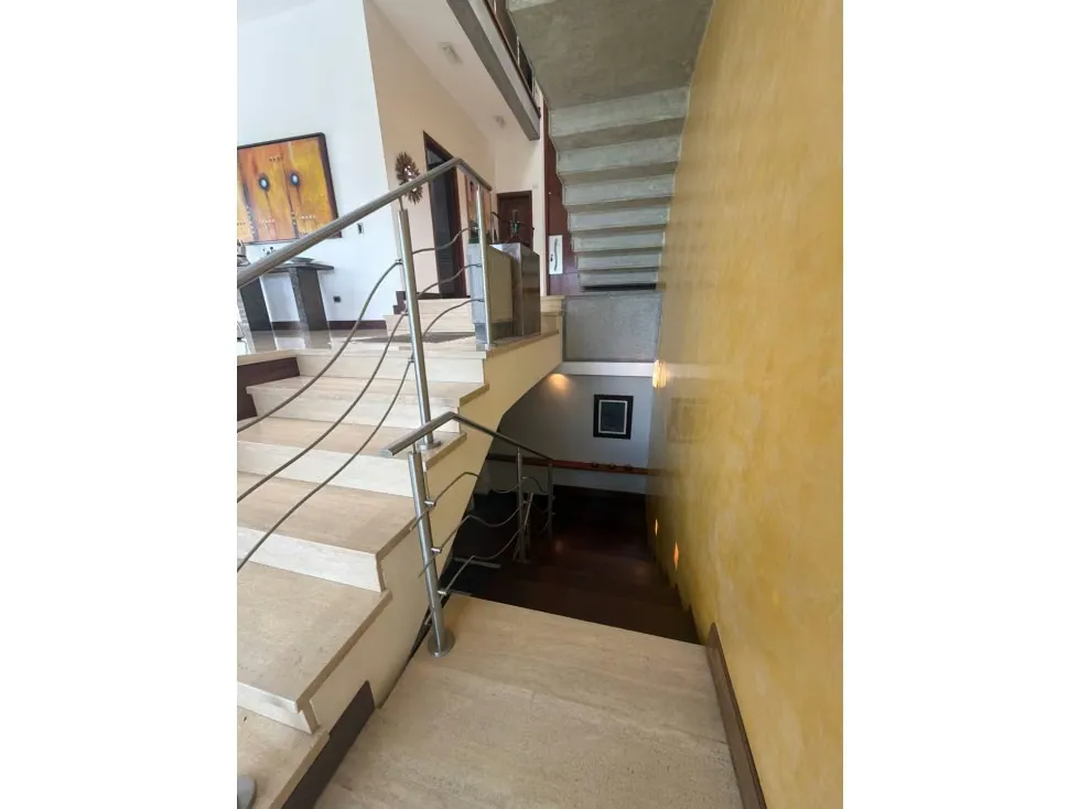 Se Vende Town House Alto Hatillo 5H +S/ 7B + S/ 4P - 20