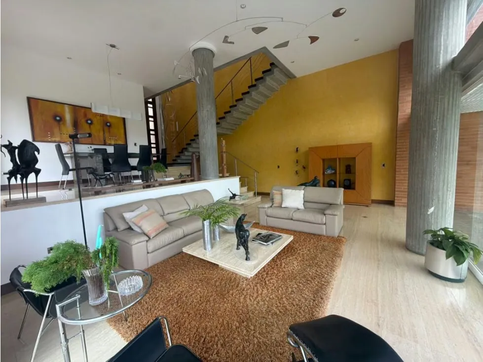 Se Vende Town House Alto Hatillo 5H +S/ 7B + S/ 4P - 3