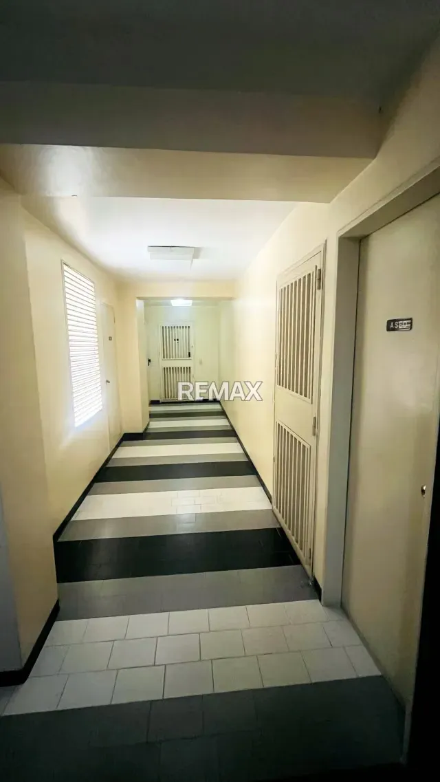 SE VENDE APARTAMENTO EN CHACAO - 3
