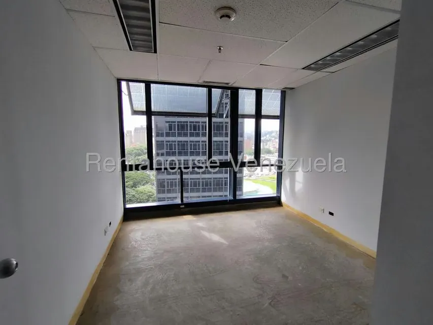 Oficina en Alquiler en Plaza Venezuela, Distrito Metropolitano - 20