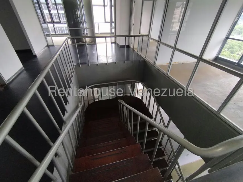 Oficina en Alquiler en Plaza Venezuela, Distrito Metropolitano - 31