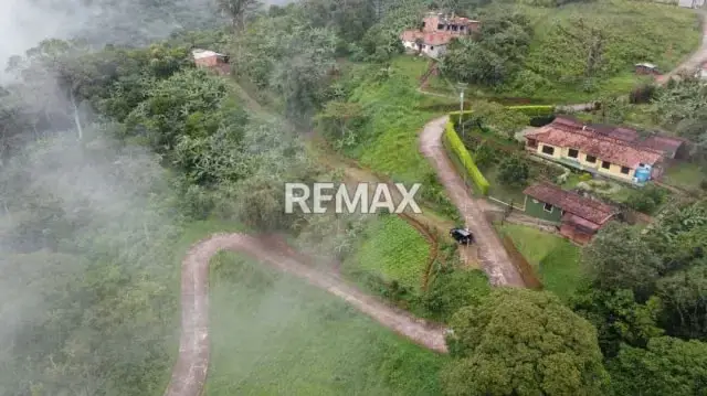 Terreno en Cueva del Oso con clima de montaña