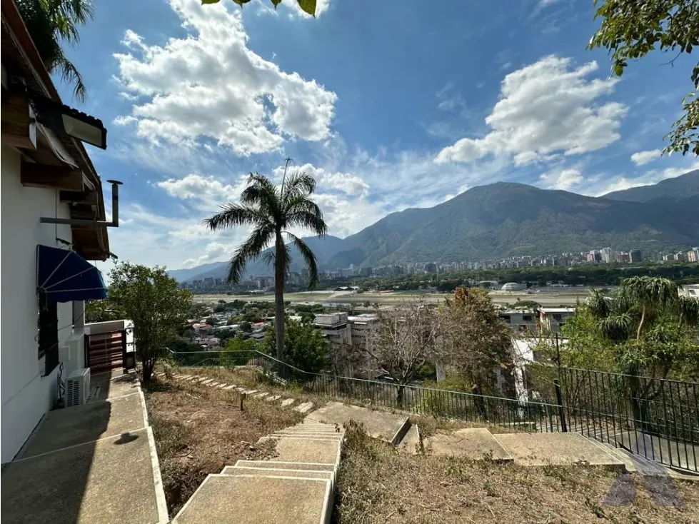 Vendo casa 1000m2 Lomas de Chuao 5963 - 2