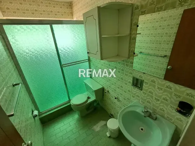 Amplio y Cómodo Apartamento en Alquiler Amoblado, ubicado en la Urbanización La Viña, Residencias Isla Dorada - 16