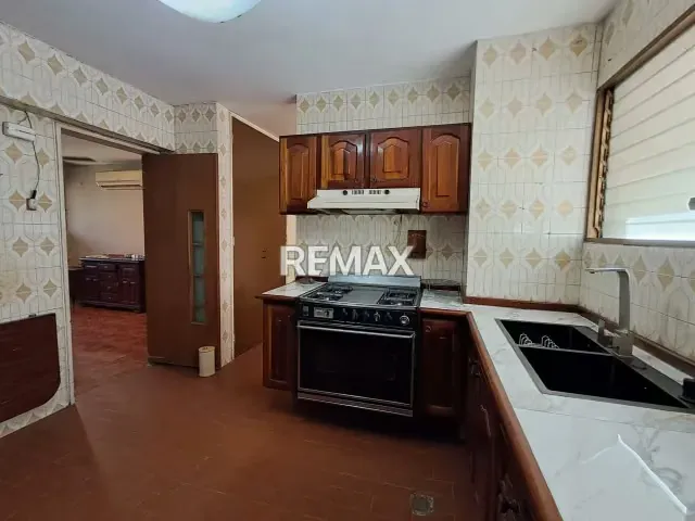 Amplio y Cómodo Apartamento en Alquiler Amoblado, ubicado en la Urbanización La Viña, Residencias Isla Dorada - 9