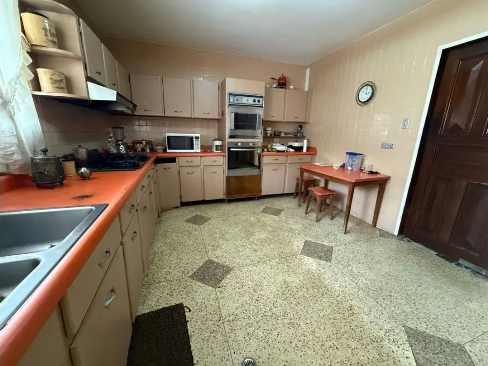 Se vende casa 315m2 Prados del Este 4136 - 28