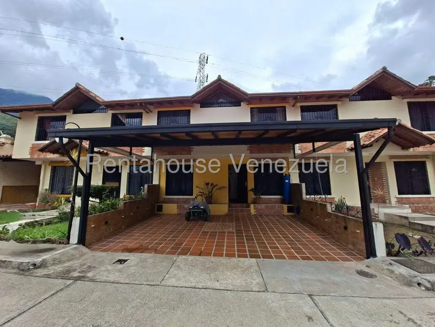 Townhouse (Multiples Niveles) en Venta en Pedregosa Norte, Merida