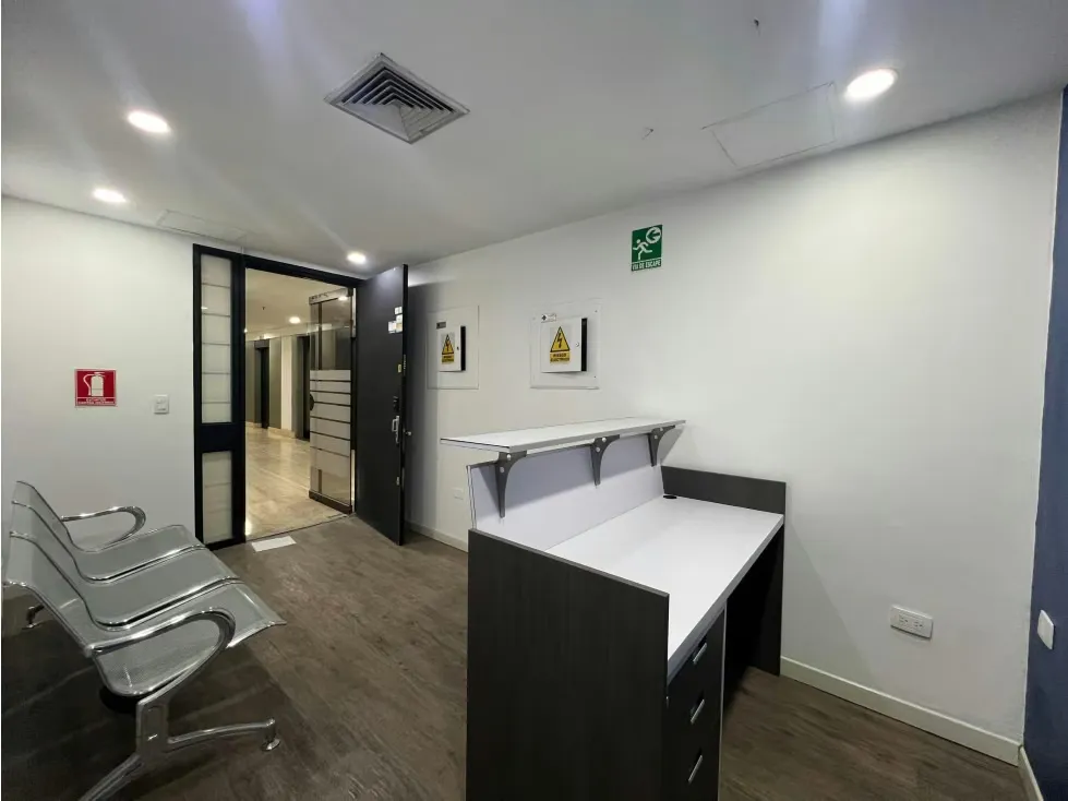 Se alquila oficina 121m² Chacao - 2