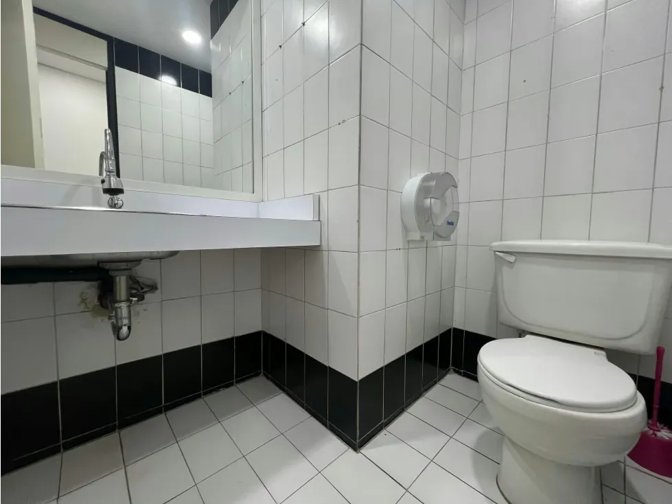 Se alquila oficina 121m² Chacao - 15