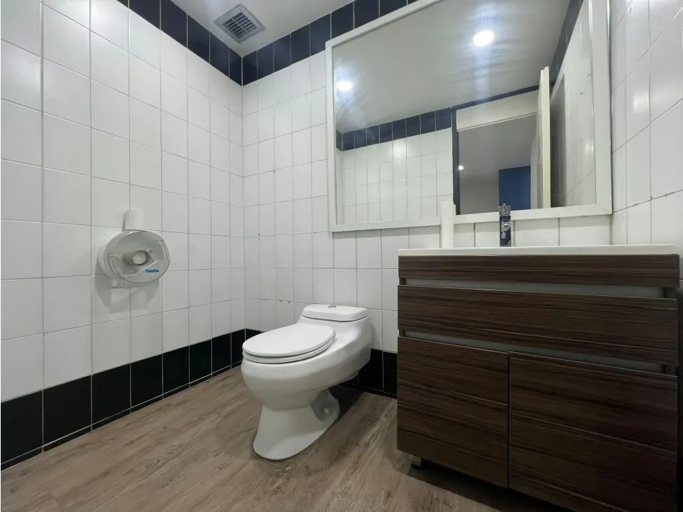 Se alquila oficina 121m² Chacao - 16